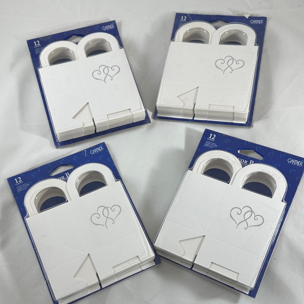 White Favor Bags with Heart Design - 12 Pack